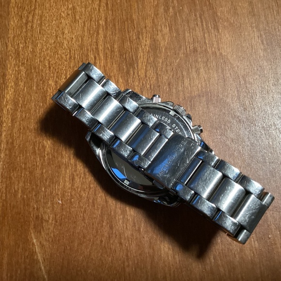 Michael Kors Silver-tone Women’s Watch MK-5165 - Picture 5 of 15